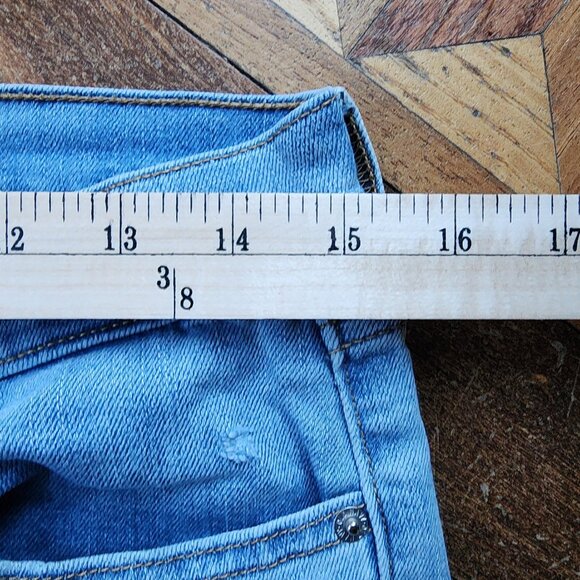 Old Navy Perfectly Straight Mid-Rise Jeans Size 6 - Picture 5 of 16